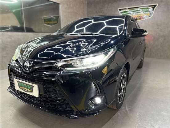 TOYOTA-YARIS-2022