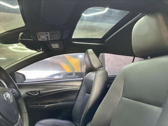 TOYOTA-YARIS-2022