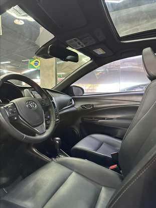 TOYOTA-YARIS-2022