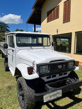 TOYOTA BANDEIRANTE 4.0 OJ55LP-B 4X4 CS DIESEL 2P MANUAL