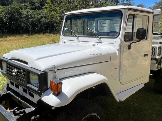 TOYOTA-BANDEIRANTE-4.0 OJ55LP-B 4X4 CS DIESEL 2P MANUAL TOYOTA-BANDEIRANTE-1986