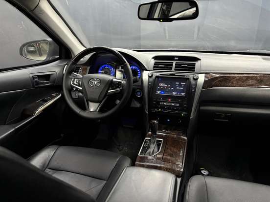 TOYOTA-CAMRY-2016