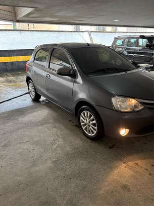 TOYOTA-ETIOS-2015