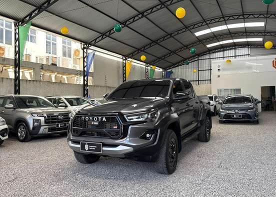 TOYOTA-HILUX-2024