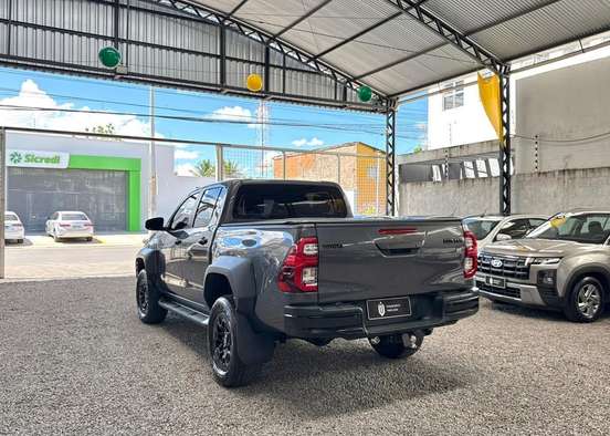 TOYOTA-HILUX-2024