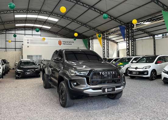 TOYOTA-HILUX-2024