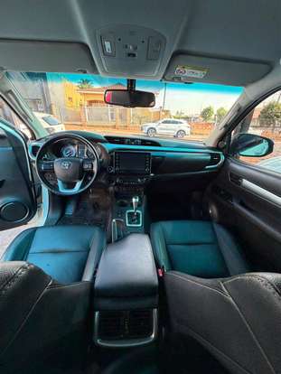 TOYOTA-HILUX-2.8 D-4D TURBO DIESEL CD SRV 4X4 AUTOMÁTICO TOYOTA-HILUX-2022