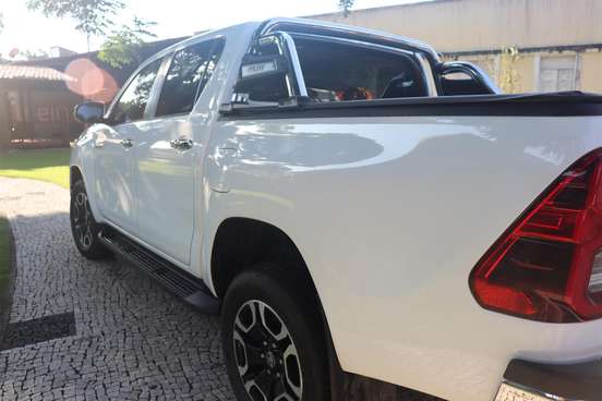TOYOTA-HILUX-2024