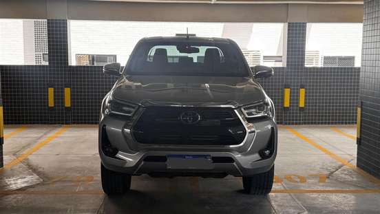TOYOTA-HILUX-2022