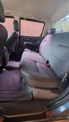 TOYOTA-HILUX-2011