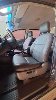 TOYOTA-HILUX-2011