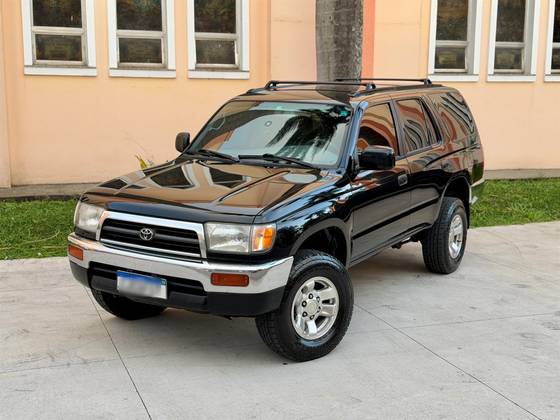 TOYOTA HILUX SW4 2.7 4X4 16V GASOLINA 4P MANUAL