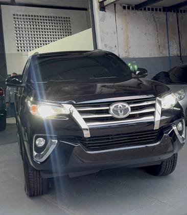 TOYOTA HILUX SW4 2.7 SRV 7 LUGARES 4X2 16V FLEX 4P AUTOMÁTICO