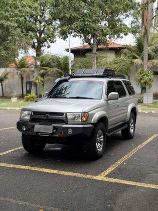 TOYOTA HILUX SW4 3.0 4X4 8V TURBO DIESEL 4P MANUAL