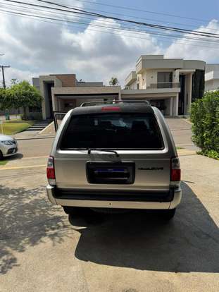 TOYOTA-HILUX SW4-2001