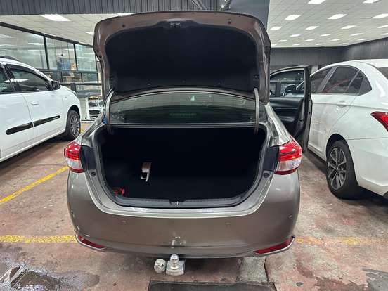 TOYOTA-YARIS-1.5 16V FLEX SEDAN XLS MULTIDRIVE TOYOTA-YARIS-2019