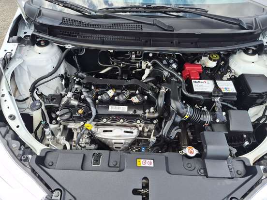 TOYOTA-YARIS-2024