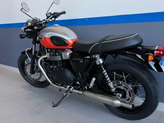 TRIUMPH-BONNEVILLE T100 900 TRIUMPH-BONNEVILLE T100 900-2025