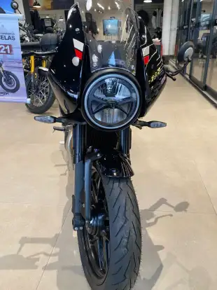 TRIUMPH-THRUXTON 400-2026