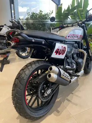 TRIUMPH-TRACKER 400-2026
