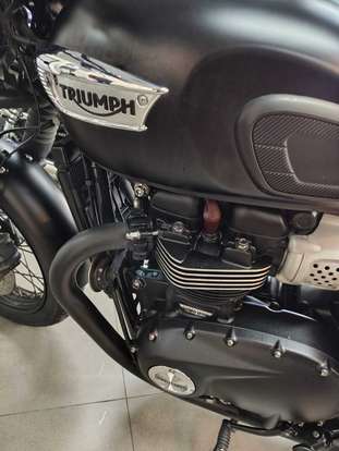 TRIUMPH-BONNEVILLE T100 BLACK 900-2018