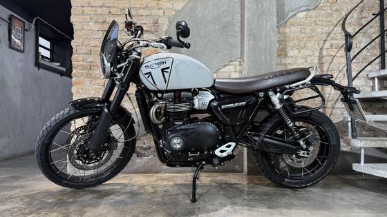 TRIUMPH BONNEVILLE T120 1200 