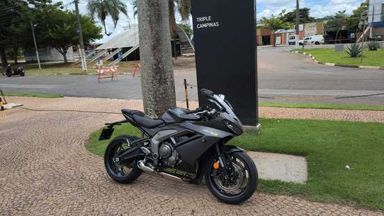 TRIUMPH-DAYTONA 660-2025