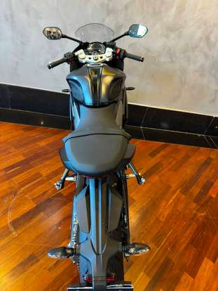 TRIUMPH-DAYTONA 660-2025