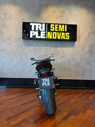 TRIUMPH-DAYTONA 660-2025