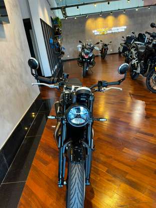 TRIUMPH-SPEED TWIN 900-2025