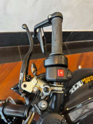 TRIUMPH-STREET TRIPLE 765 RS-2022
