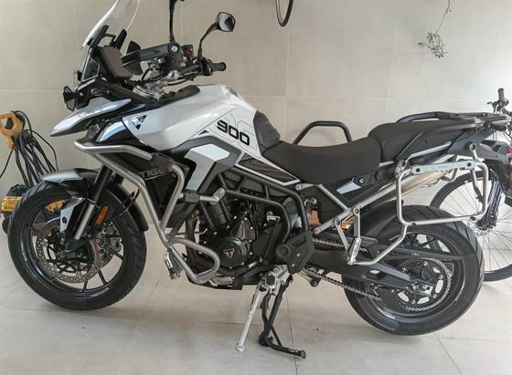 TRIUMPH TIGER 900 GT 