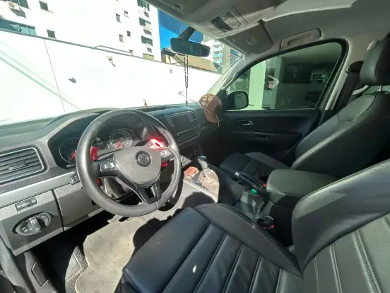 VOLKSWAGEN-AMAROK-2023