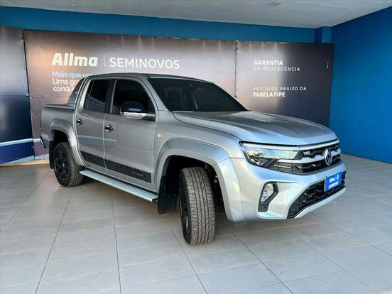 VOLKSWAGEN-AMAROK-2025