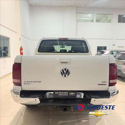 VOLKSWAGEN-AMAROK-2021