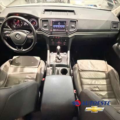 VOLKSWAGEN-AMAROK-2021