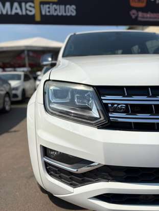 VOLKSWAGEN-AMAROK-2021