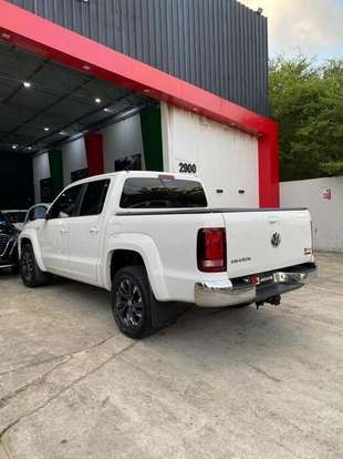 VOLKSWAGEN-AMAROK-2021