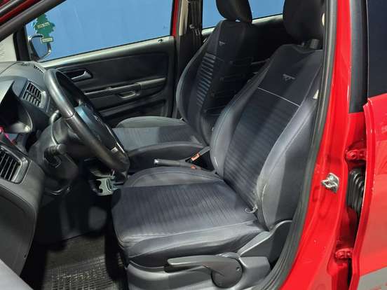 VOLKSWAGEN-CROSSFOX-1.6 MI FLEX 8V 4P MANUAL VOLKSWAGEN-CROSSFOX-2011
