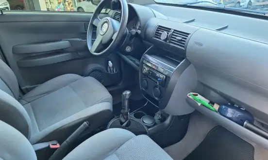 VOLKSWAGEN-FOX-2008