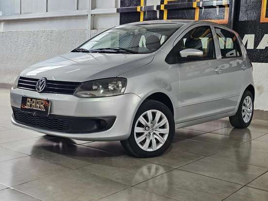 VOLKSWAGEN-FOX-2012