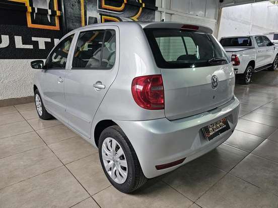 VOLKSWAGEN-FOX-2012