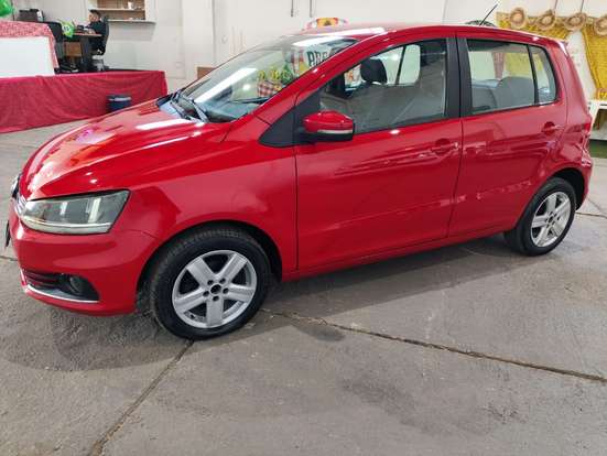 VOLKSWAGEN-FOX-1.0 MI TRENDLINE 8V FLEX 4P MANUAL VOLKSWAGEN-FOX-2014
