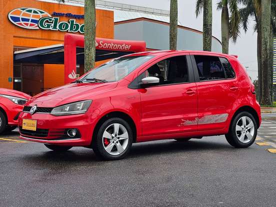 VOLKSWAGEN-FOX-2015