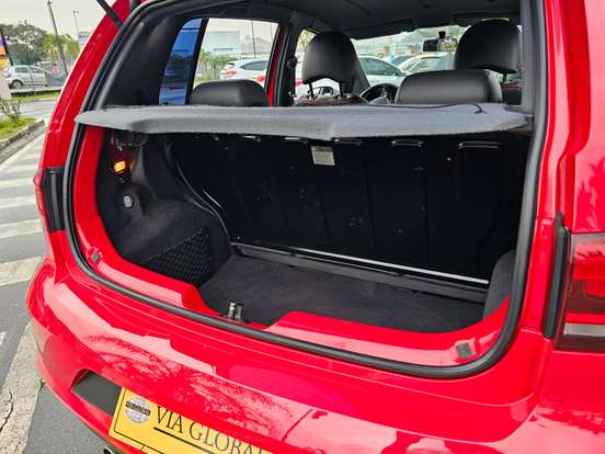 VOLKSWAGEN-FOX-1.6 MI ROCK IN RIO 8V FLEX 4P MANUAL VOLKSWAGEN-FOX-2015