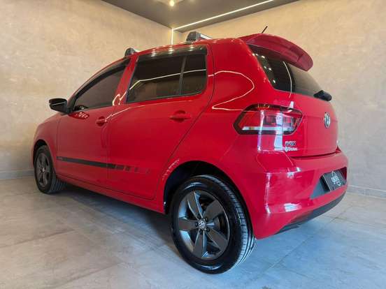 VOLKSWAGEN-FOX-2017