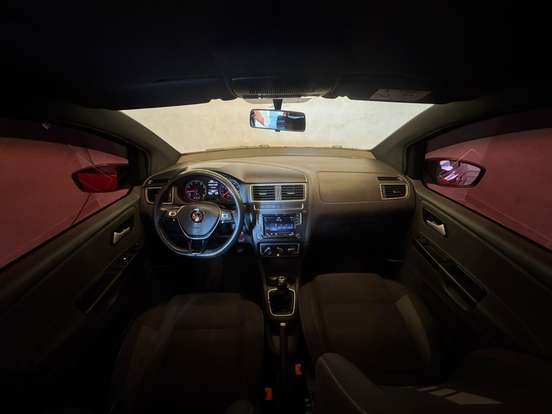 VOLKSWAGEN-FOX-2017