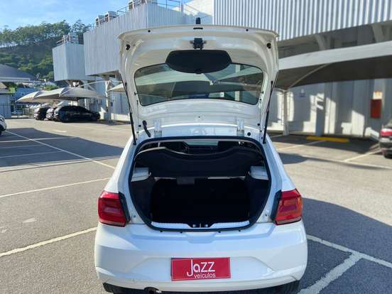 VOLKSWAGEN-GOL-2022