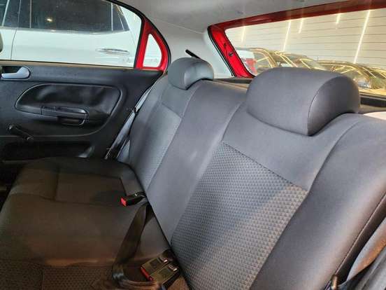 VOLKSWAGEN-GOL-2016