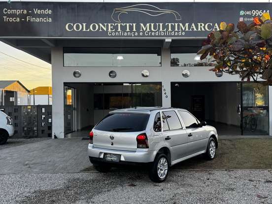 VOLKSWAGEN-GOL-2010